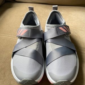 Adidas girl shoes sizes Us.3
